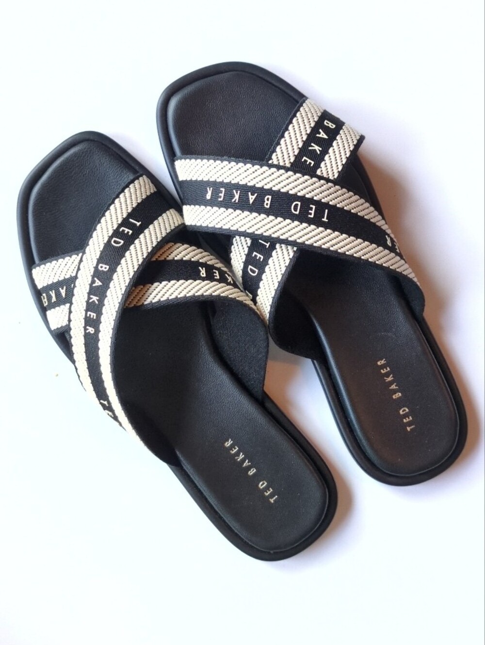 Ted Baker Criss-Cross Spellout Slip On Flats Sandals Sz 7